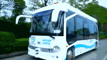 阿尔法巴公交车