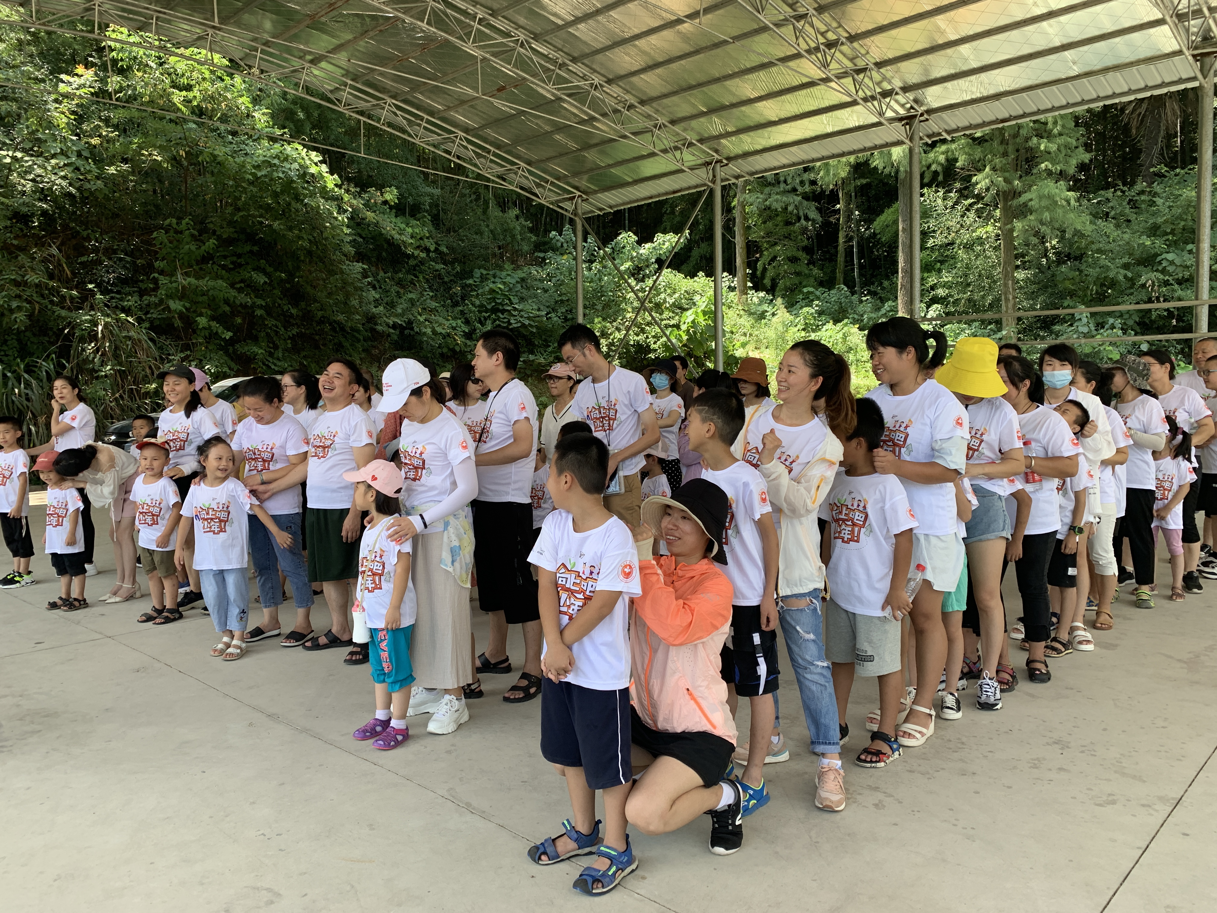 湖南省儿童医院儿童保健所专家团队帮助身材相对矮小的孩子培养运动兴趣，达到主动运动的目的，从而帮助长高。均为长沙晚报通讯员  李奇 摄
