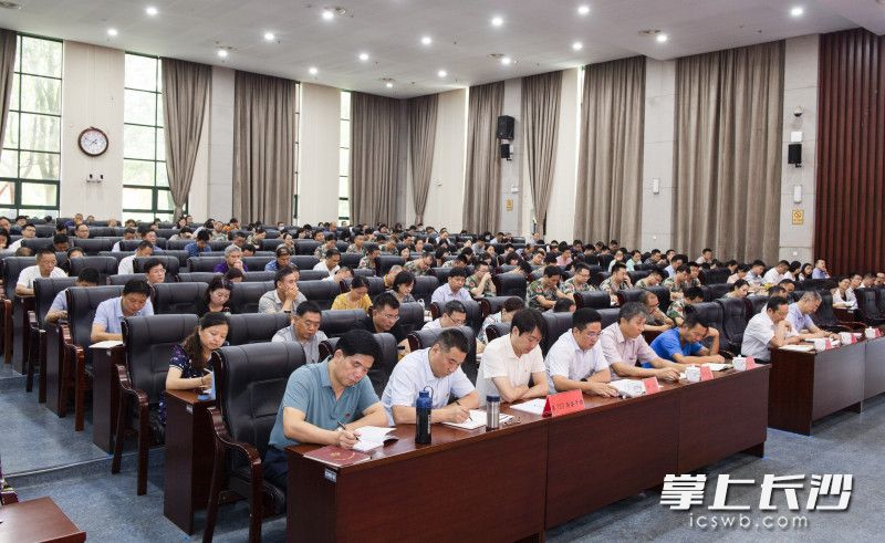 9月8日，中共长沙市委党校（长沙行政学院）2020年秋季学期开学典礼。长沙晚报全媒体记者 邹麟 摄