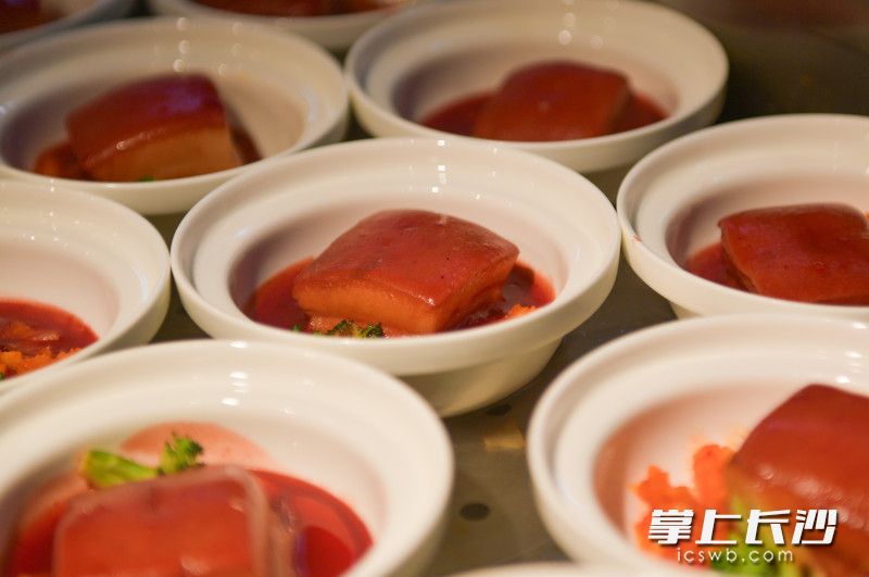 火宫殿的红烧肉。