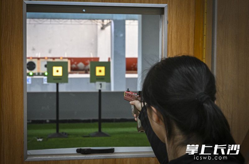 射击瞬间。