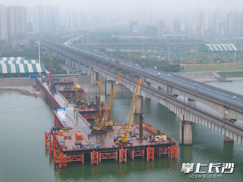 长沙湘江铁路特大桥主桥是长赣高铁湖南段控制性工程。