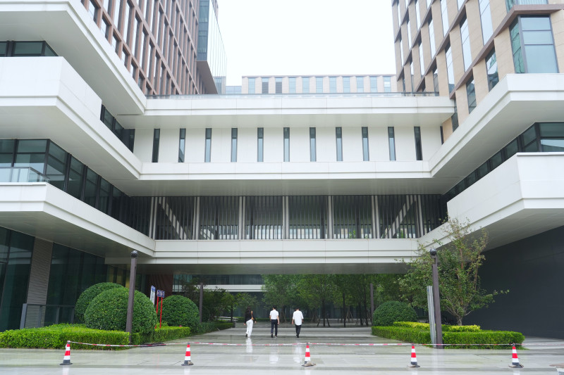 7月底,拼多多雄安公司全员将搬入新的办公楼。 通讯员 李峰 摄 7月底,拼多多雄安公司全员将搬入新的办公楼。 通讯员 李峰 摄