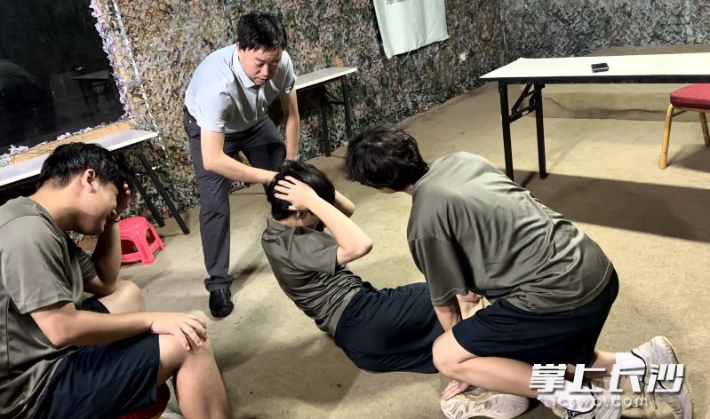 研究院为学生量身定制“一人一策”的调理方案。 均为长沙晚报通讯员徐小曼摄 研究院为学生量身定制“一人一策”的调理方案。 均为长沙晚报通讯员徐小曼摄
