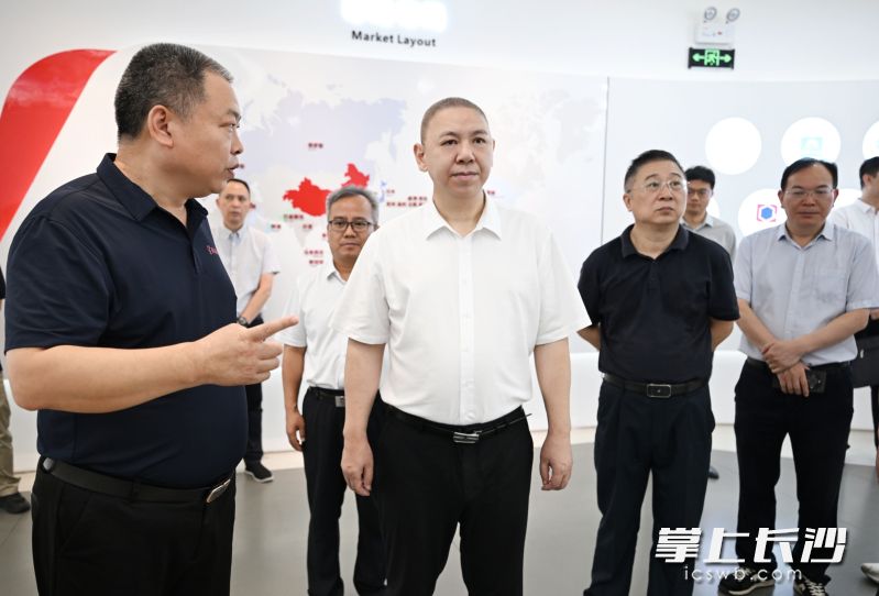 刘新良在长沙族兴新材料股份有限公司调研。 刘新良在长沙族兴新材料股份有限公司调研。