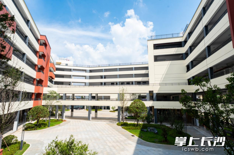 中雅培粹未央学校教学楼。