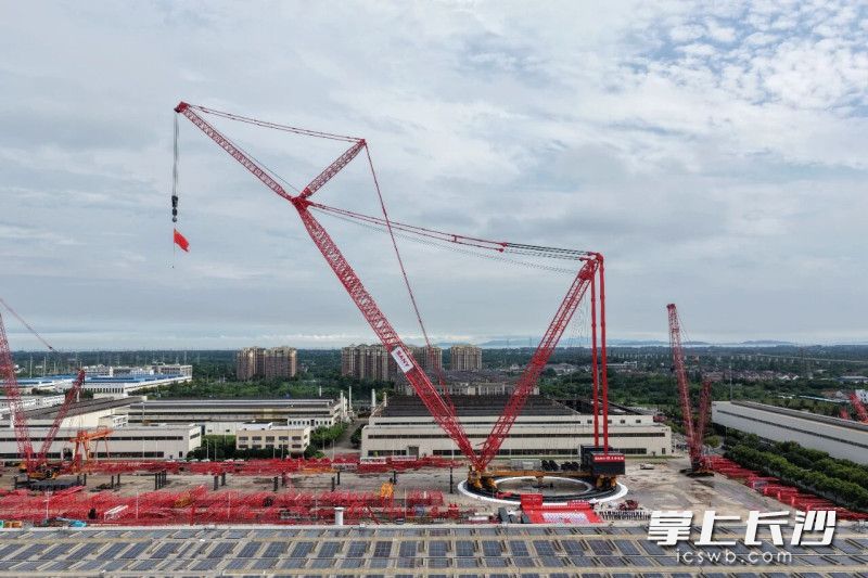 25万吨米环轨起重机。 均为三一集团供图 25万吨米环轨起重机。 均为三一集团供图
