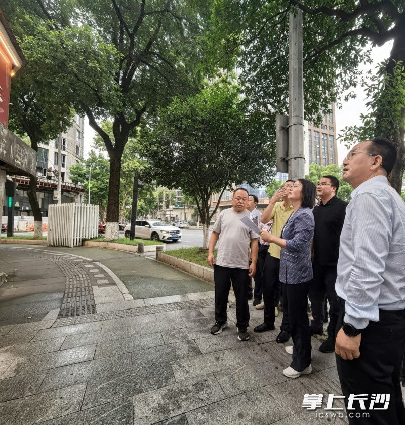 巡检现场。 长沙晚报全媒体记者 匡春林 摄