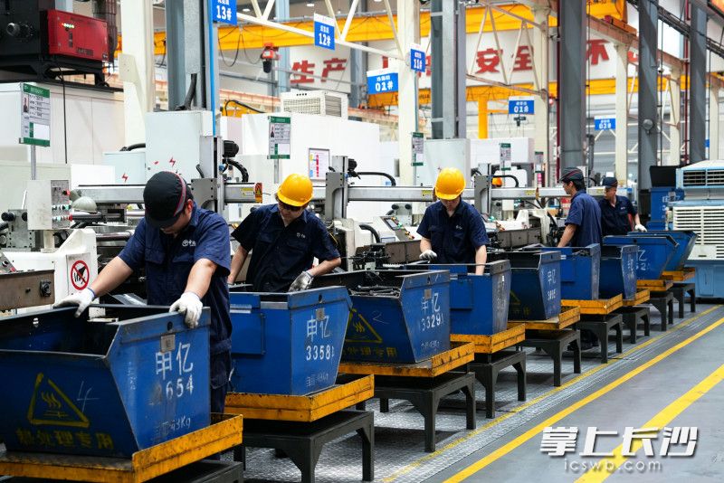 申亿工厂内。 申亿工厂内。