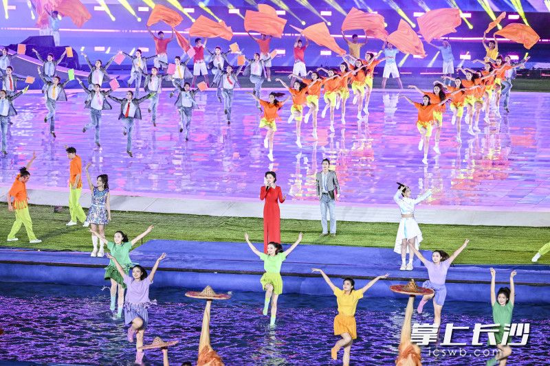 开幕式文艺表演。
