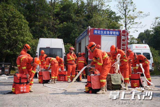 本次实训实测设置的五个科目全部对标山林火灾处置真实场景。