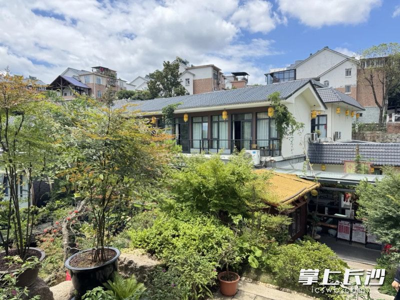 雨花区东山街道一块闲置用地精细化治理后，从“城市伤疤”变身“网红餐厅”。 全媒体记者 周游 摄