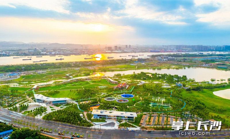 大泽湖自然风光。均为受访者供图 大泽湖自然风光。均为受访者供图