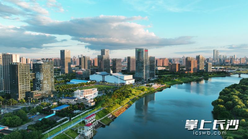 浏阳河开福段碧水长清。长沙晚报通讯员 刘润泽 摄 浏阳河开福段碧水长清。长沙晚报通讯员 刘润泽 摄