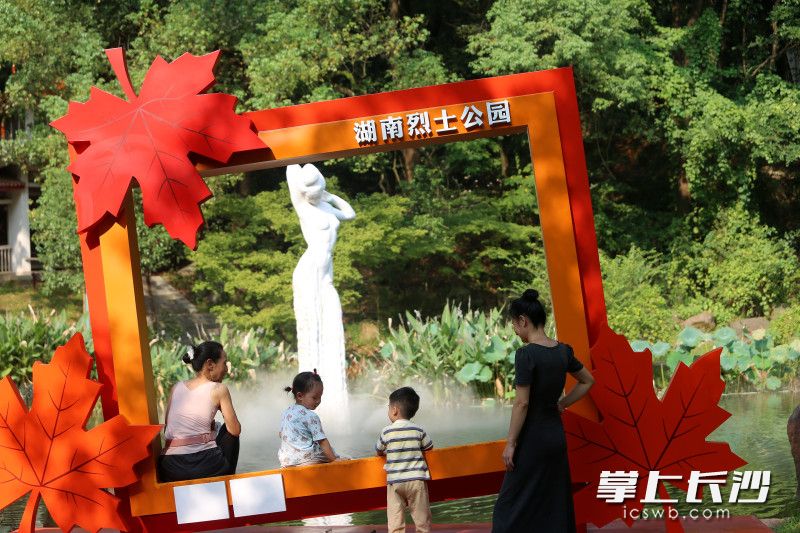 织女湖上新打卡点。均为长沙晚报全媒体记者 贺文兵 摄