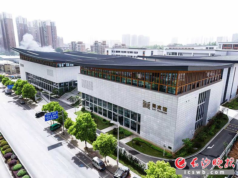 融城校区现代化和设计感十足的美术馆、音乐厅。